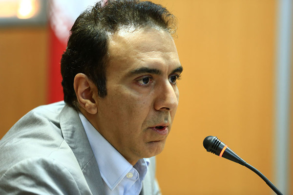 عکس مزدک میرزایی گزارشگر