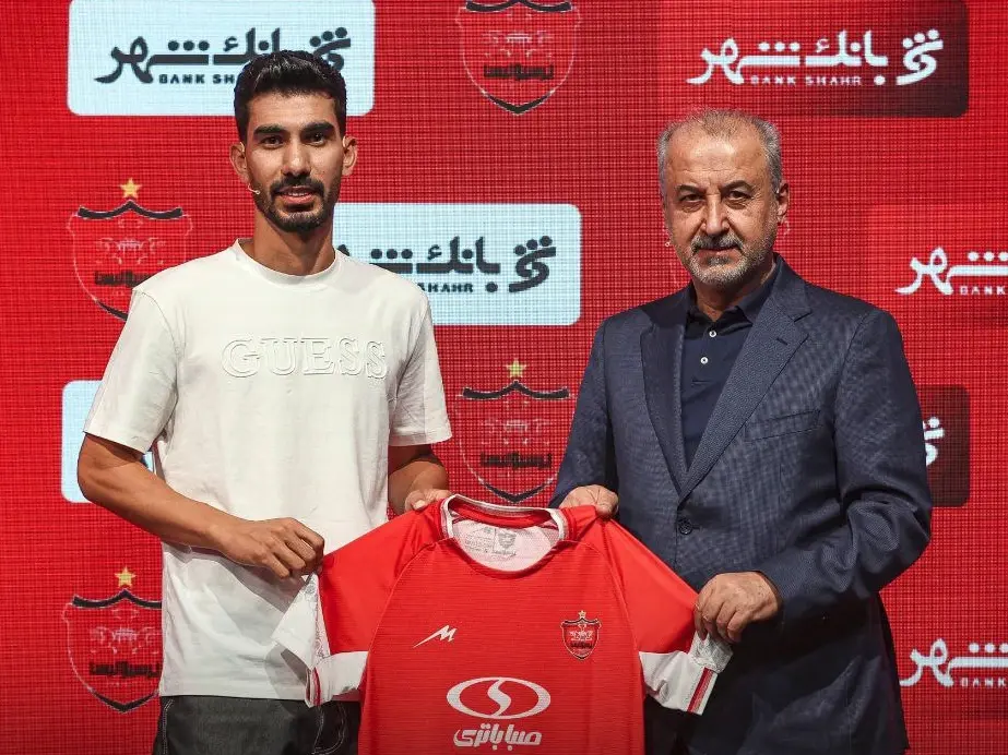 رونمایی رسمی از شماره ۱۰ جدید پرسپولیس