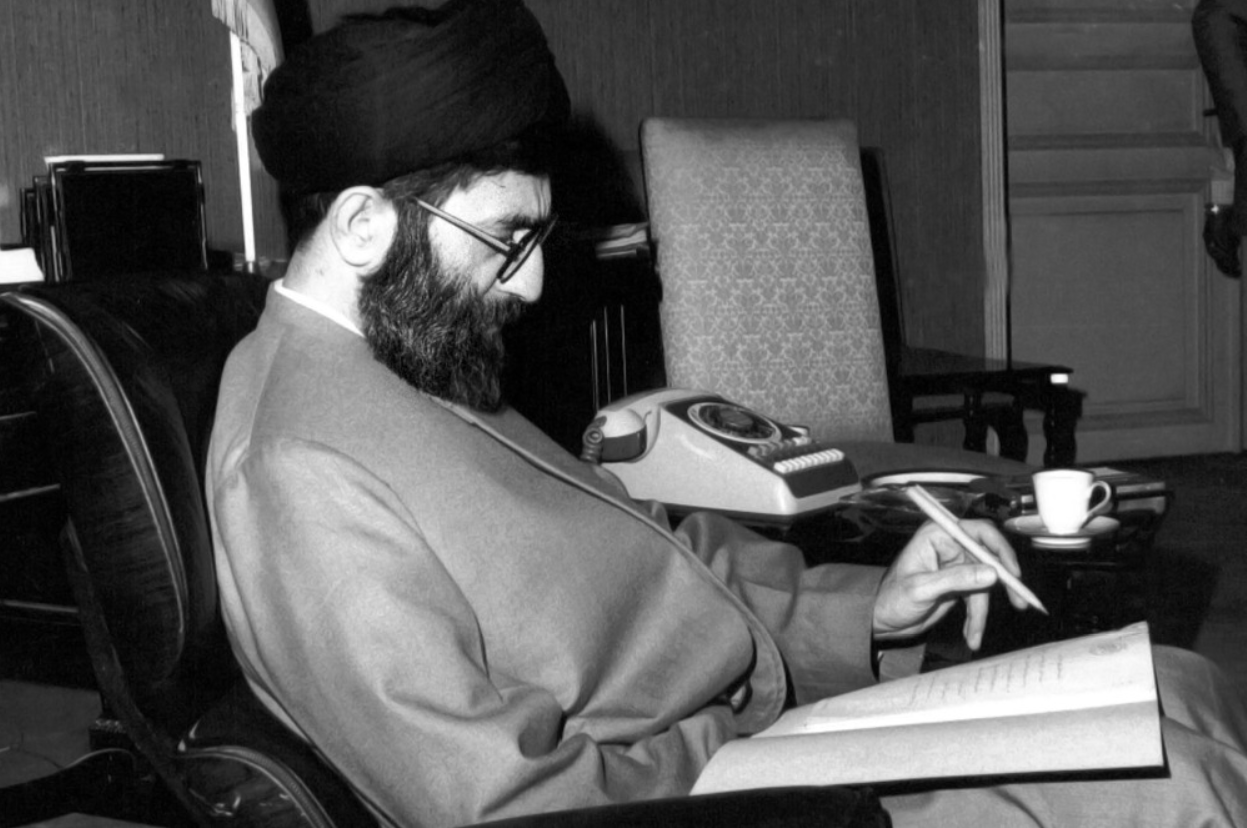 ریاست جمهوری خامنه‌ای 